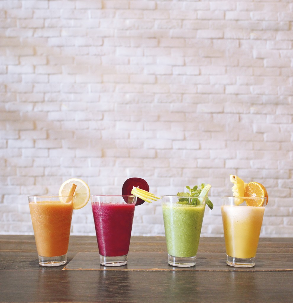 เครื่องดื่มผัก ผลไม้ สุขภาพดีที่เพลย์กราวด์ บาร์