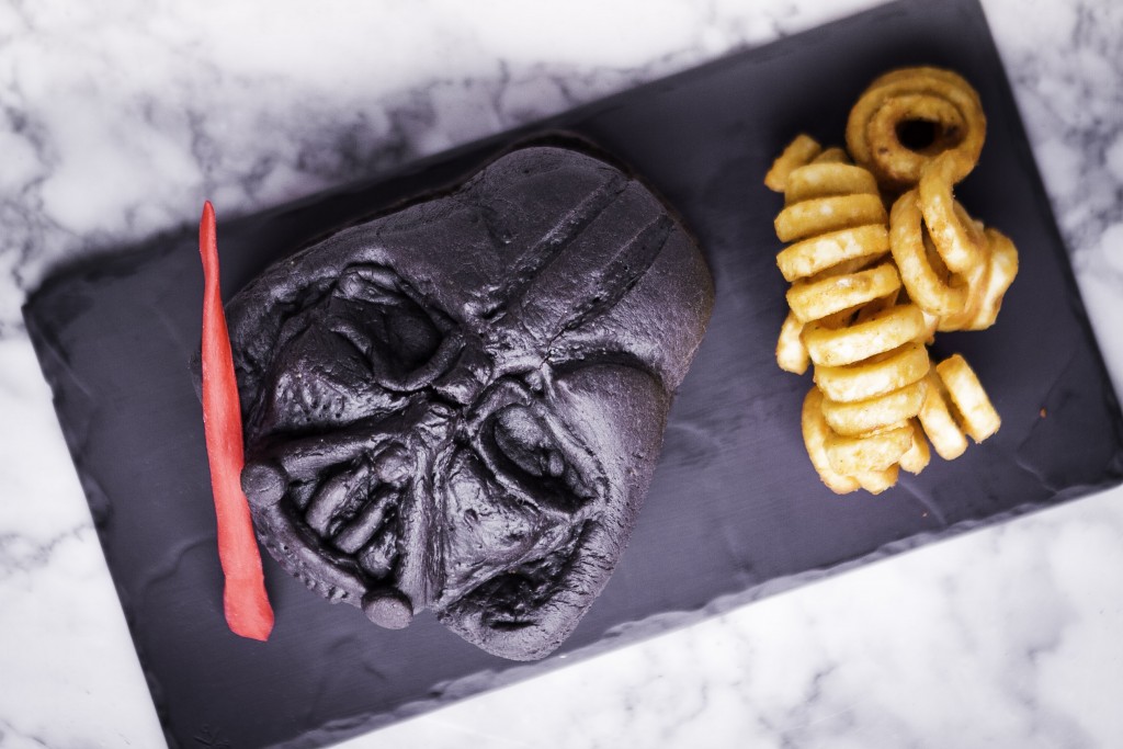 “Black Force III” เบอร์เกอร์ดำพลังแห่งด้านมืด ที่ทเวนตี้ไฟว์ ดีกรีส์ (25 Degrees)