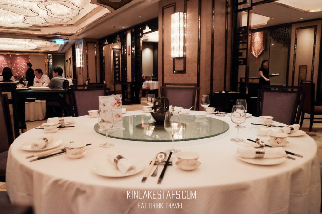 ร่วมเปิดประสบการณ์ใหม่ไปกับการรับประทานอาหารจีนสไตล์ร่วมสมัยเลิศรส รังสรรค์โดย เชฟรับเชิญ มร. คริสโตเฟอร์ ไช่ แห่งห้องอาหารจีน เจี๋ย บินตรงจาก โรงแรมแชงกรี-ลา จาการ์ตา พร้อมเสิร์ฟความอร่อยให้กับทุกท่าน ณ ห้องอาหารจีน แชงพาเลซ โรงแรมแชงกรี-ลา กรุงเทพฯ