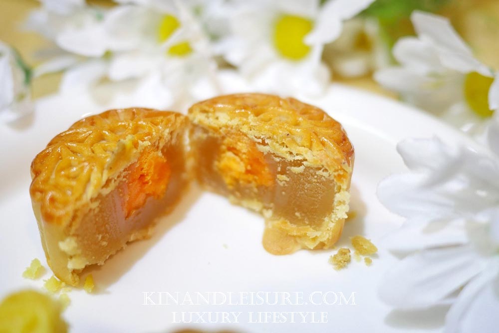[Review] กลับมาอีกครั้งกับขนมไหว้พระจันทร์ในกล่องรูปทรงพวงมาลัย แต่ไส้ ...